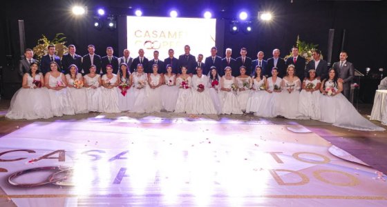Casamento Cooperado realiza sonho de 19 casais em Abelardo Luz