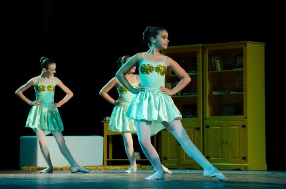 7° MOSTRA CULTURAL DO GRUPO DE DANÇA VOZES DO CORPO LEVA PÚBLICO AO MUNDO DE IMAGINAÇÃO