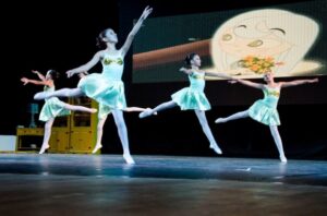 7° MOSTRA CULTURAL DO GRUPO DE DANÇA VOZES DO CORPO LEVA PÚBLICO AO MUNDO DE IMAGINAÇÃO