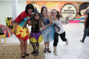 7° MOSTRA CULTURAL DO GRUPO DE DANÇA VOZES DO CORPO LEVA PÚBLICO AO MUNDO DE IMAGINAÇÃO