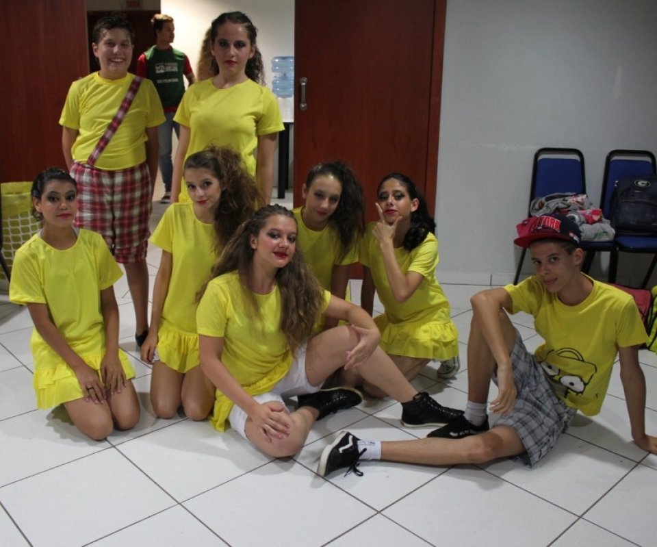 7° MOSTRA CULTURAL DO GRUPO DE DANÇA VOZES DO CORPO LEVA PÚBLICO AO MUNDO DE IMAGINAÇÃO