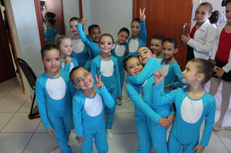 7° MOSTRA CULTURAL DO GRUPO DE DANÇA VOZES DO CORPO LEVA PÚBLICO AO MUNDO DE IMAGINAÇÃO