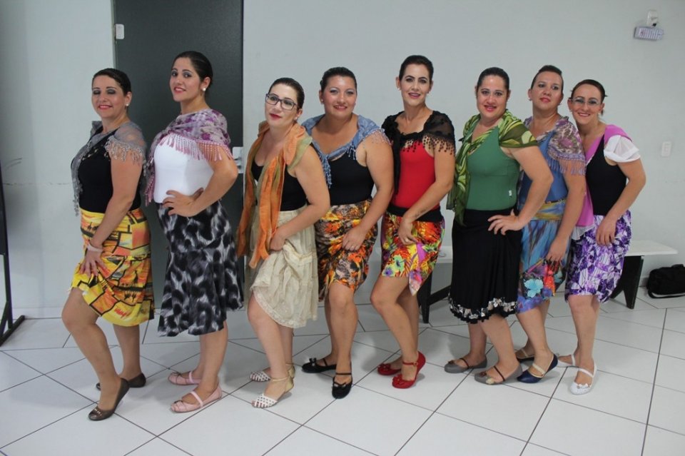 7° MOSTRA CULTURAL DO GRUPO DE DANÇA VOZES DO CORPO LEVA PÚBLICO AO MUNDO DE IMAGINAÇÃO