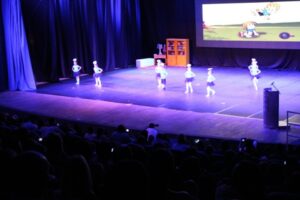 7° MOSTRA CULTURAL DO GRUPO DE DANÇA VOZES DO CORPO LEVA PÚBLICO AO MUNDO DE IMAGINAÇÃO