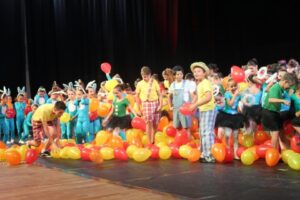 7° MOSTRA CULTURAL DO GRUPO DE DANÇA VOZES DO CORPO LEVA PÚBLICO AO MUNDO DE IMAGINAÇÃO