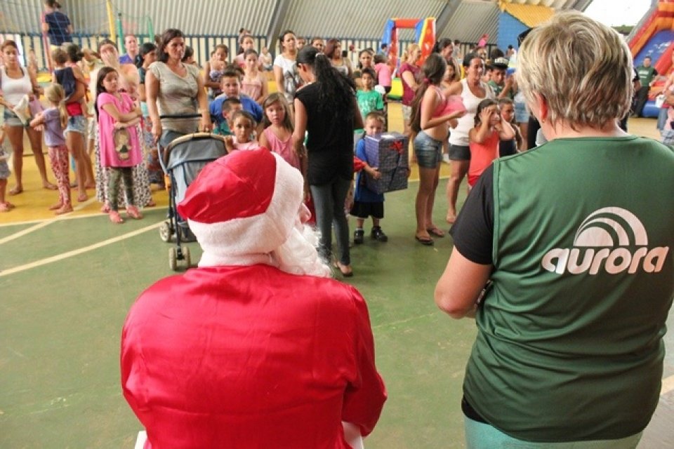FALB REALIZA NATAL PARA O VERDE VIDA