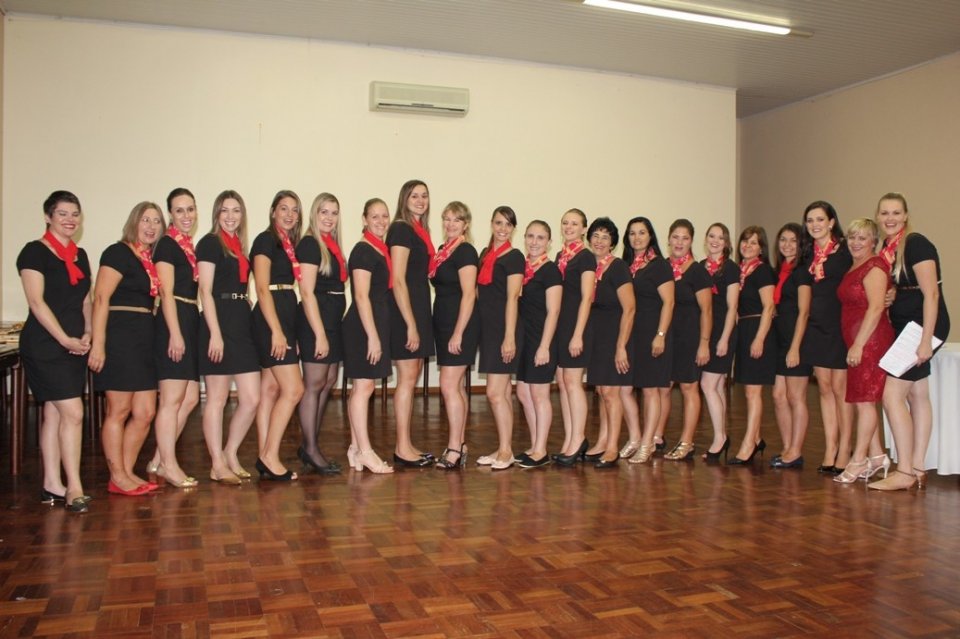 EMOÇÃO NO CASAMENTO COOPERADO EM MARAVILHA