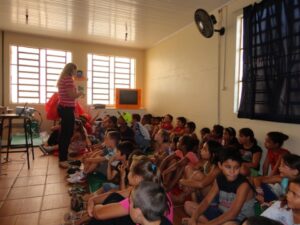 A TURMINHA DA RECICLAGEM RS, CAPACITA EMPREGADOS DE EMPRESA E VISITA ESCOLAS