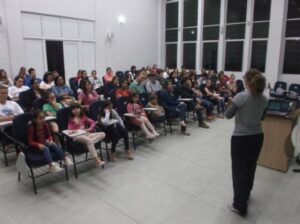 REUNIÃO COM OS PAIS DOS ALUNOS DO GRUPO DE DANÇA VOZES DO CORPO