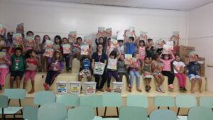 ALUNOS EMPOLGADOS COM A VOLTA DAS ATIVIDADES DA TURMINHA DA RECICLAGEM