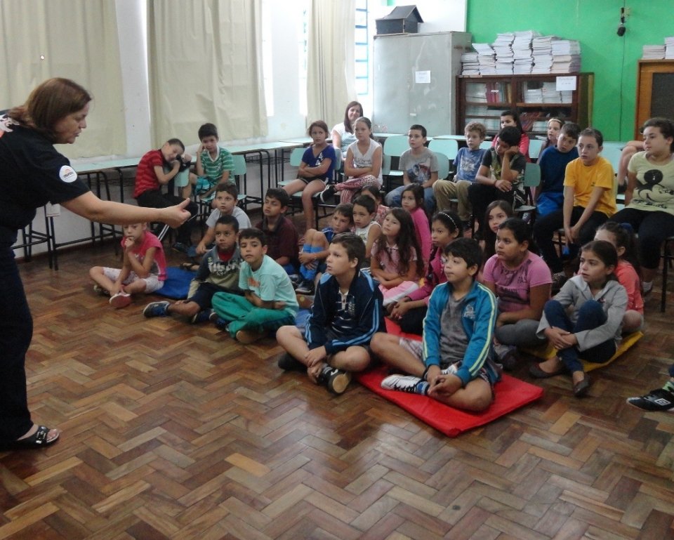 543 PESSOAS PARTICIPARAM DE ATIVIDADE DO PROGRAMA CONTAÇÃO DE HISTÓRIA