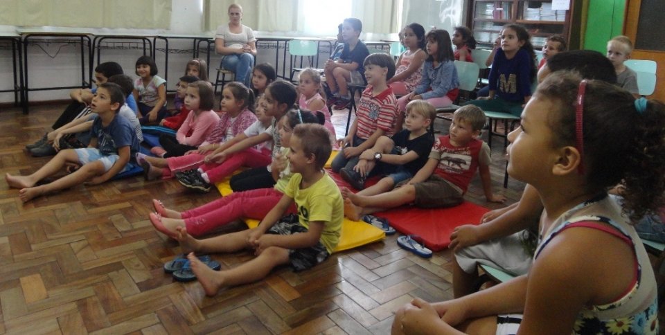 543 PESSOAS PARTICIPARAM DE ATIVIDADE DO PROGRAMA CONTAÇÃO DE HISTÓRIA