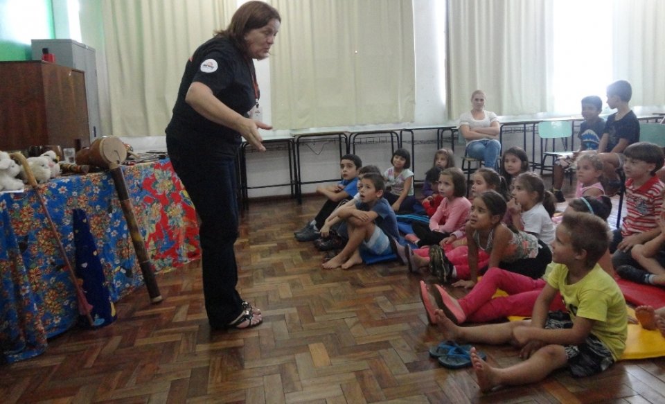 543 PESSOAS PARTICIPARAM DE ATIVIDADE DO PROGRAMA CONTAÇÃO DE HISTÓRIA