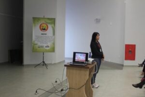 PROJETO DANÇA REALIZA PALESTRA PARA OS ALUNOS SOBRE ALIMENTAÇÃO SAUDÁVEL