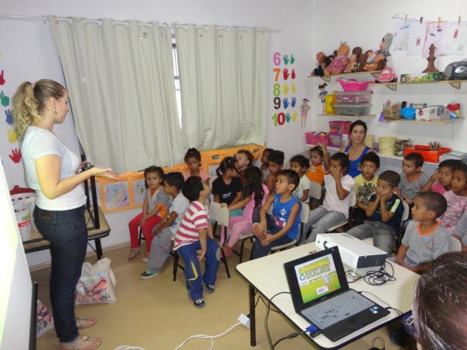 A Turminha da Reciclagem-RS atende alunos de escola especial