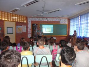 A Turminha da Reciclagem-RS atende alunos de escola especial
