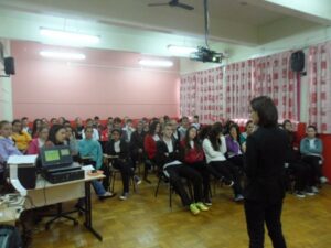 A Turminha da Reciclagem incentiva os alunos a trocar as informações com seus familiares