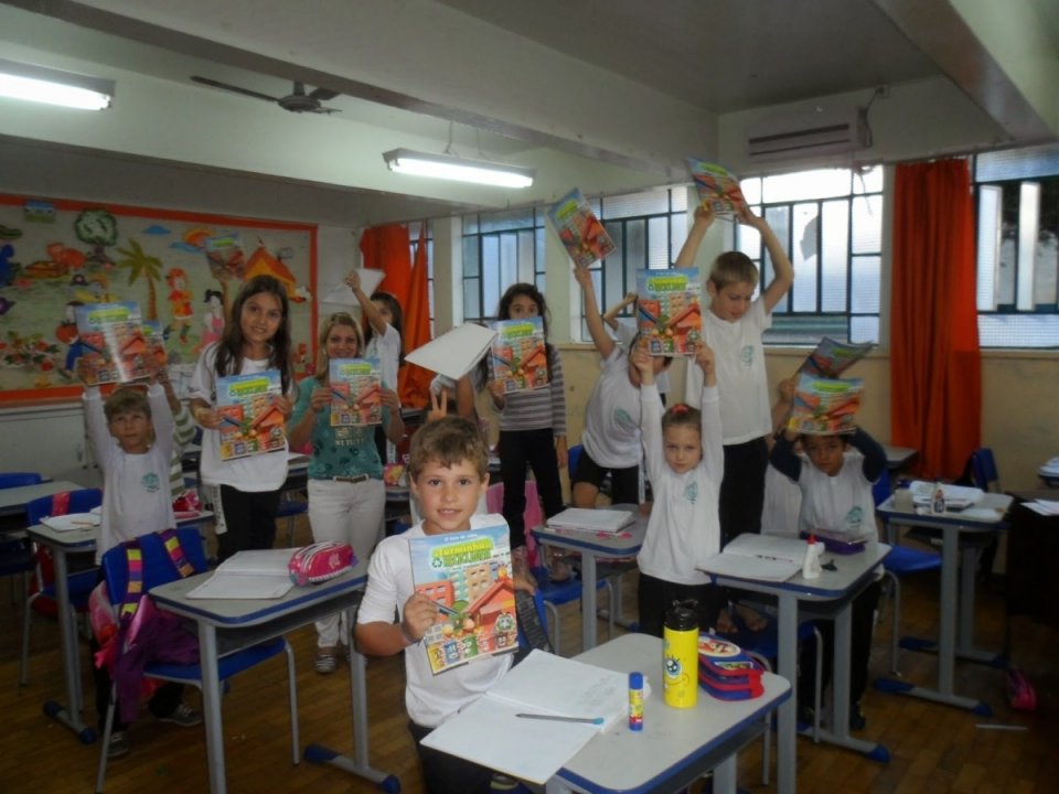 A Turminha da Reciclagem incentiva os alunos a trocar as informações com seus familiares
