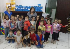 Um livro, além de modesto, é prático...