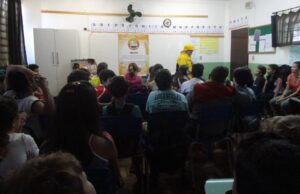 Um livro, além de modesto, é prático...