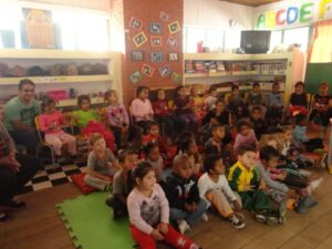 A Turminha da Reciclagem-RS diverte alunos com os personagens da turminha