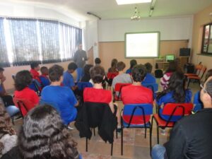 A Turminha da Reciclagem-RS diverte alunos com os personagens da turminha