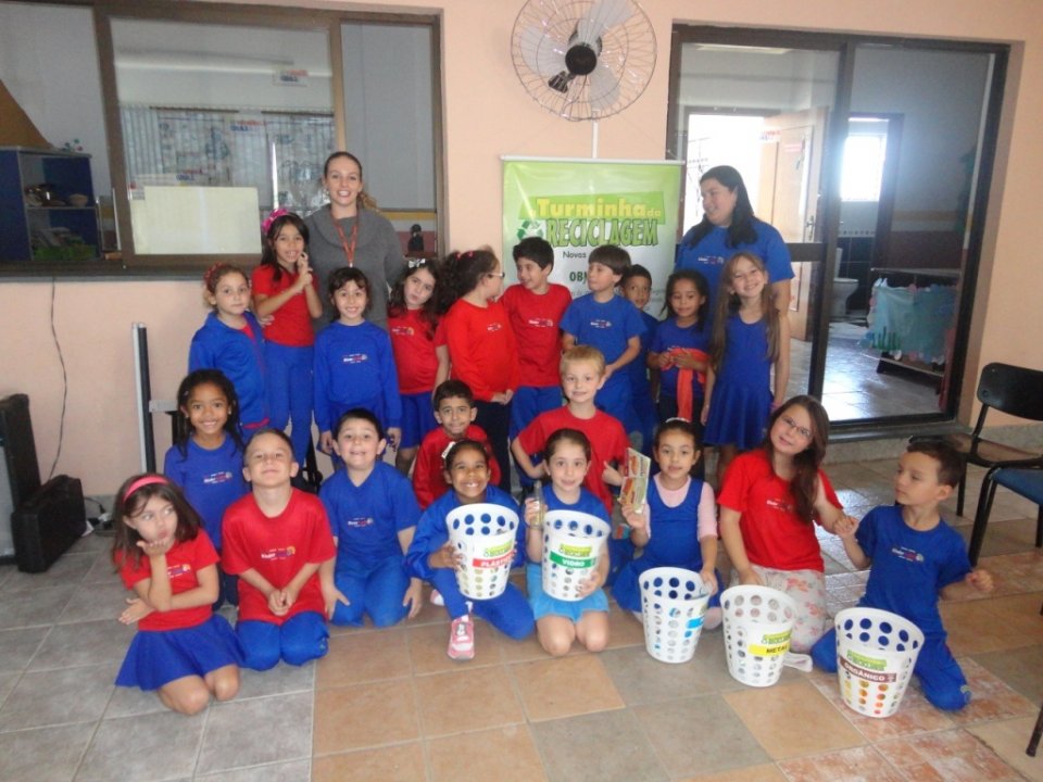 A Turminha da Reciclagem-RS diverte alunos com os personagens da turminha