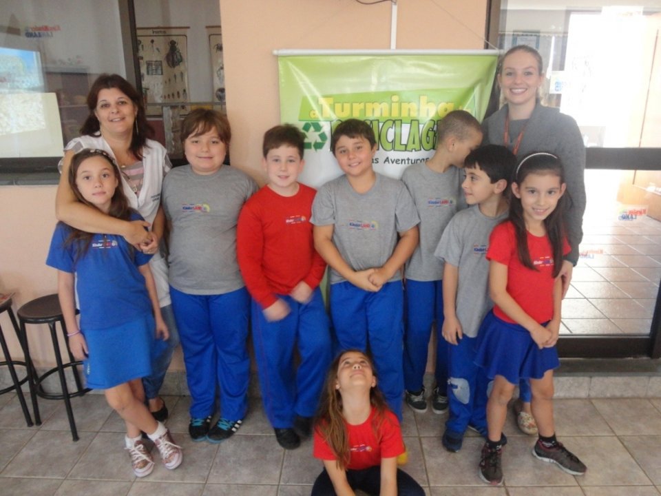A Turminha da Reciclagem-RS diverte alunos com os personagens da turminha