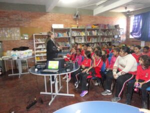 A Turminha da Reciclagem-RS visita escola de surdos