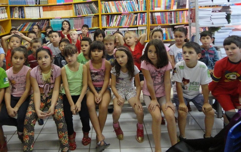 Roda de Leitura e Contação de História participam de semana em comemoração ao dia do livro