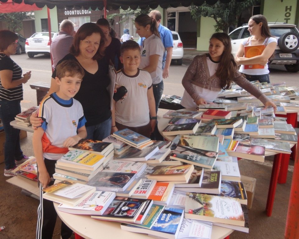 Roda de Leitura e Contação de História participam de semana em comemoração ao dia do livro