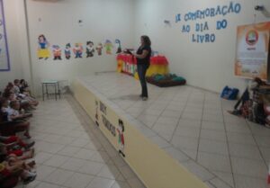 Roda de Leitura e Contação de História participam de semana em comemoração ao dia do livro
