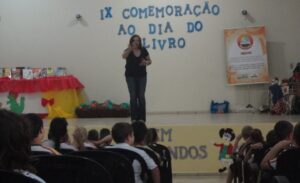 Roda de Leitura e Contação de História participam de semana em comemoração ao dia do livro