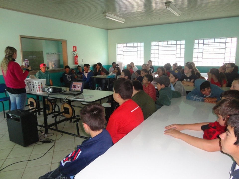 A Turminha da Reciclagem atende mais de 700 alunos no RS