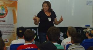 O livro  é um  antídoto contra a ignorância...