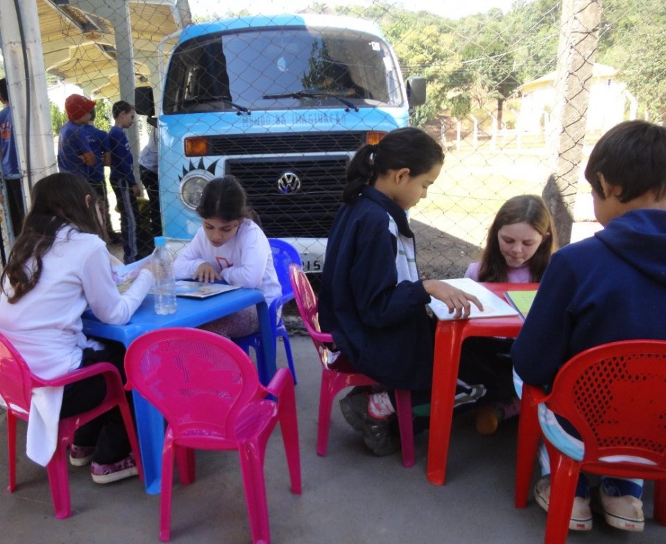 O livro  é um  antídoto contra a ignorância...
