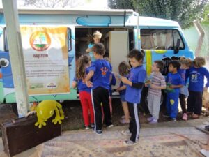 O livro  é um  antídoto contra a ignorância...