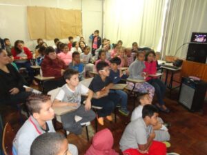 A Turminha da Reciclagem-RS ensina sustentabilidade com música e videos