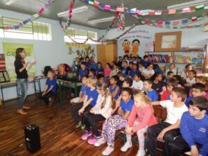 A Turminha da Reciclagem leva conscientização a crianças e adolescentes de SC