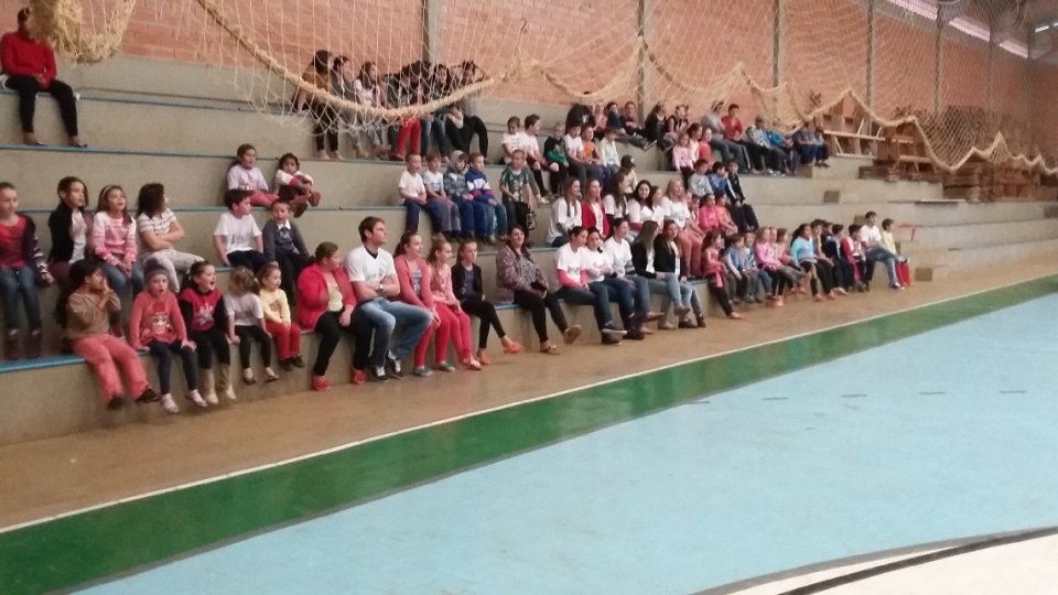 RODA DE LEITURA E TURMINHA DA RECICLAGEM NO DIA C DE COOPERAR