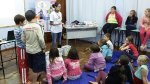 RODA DE LEITURA E TURMINHA DA RECICLAGEM NO DIA C DE COOPERAR
