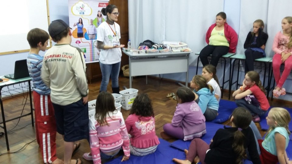 RODA DE LEITURA E TURMINHA DA RECICLAGEM NO DIA C DE COOPERAR