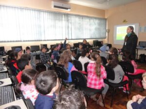 Turminha da Reciclagem no dia C de Cooperar no Rio Grande do Sul
