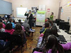 Turminha da Reciclagem no dia C de Cooperar no Rio Grande do Sul