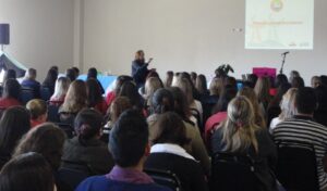 Programa Roda de Leitura e Contação de História participam de formação pedagógica