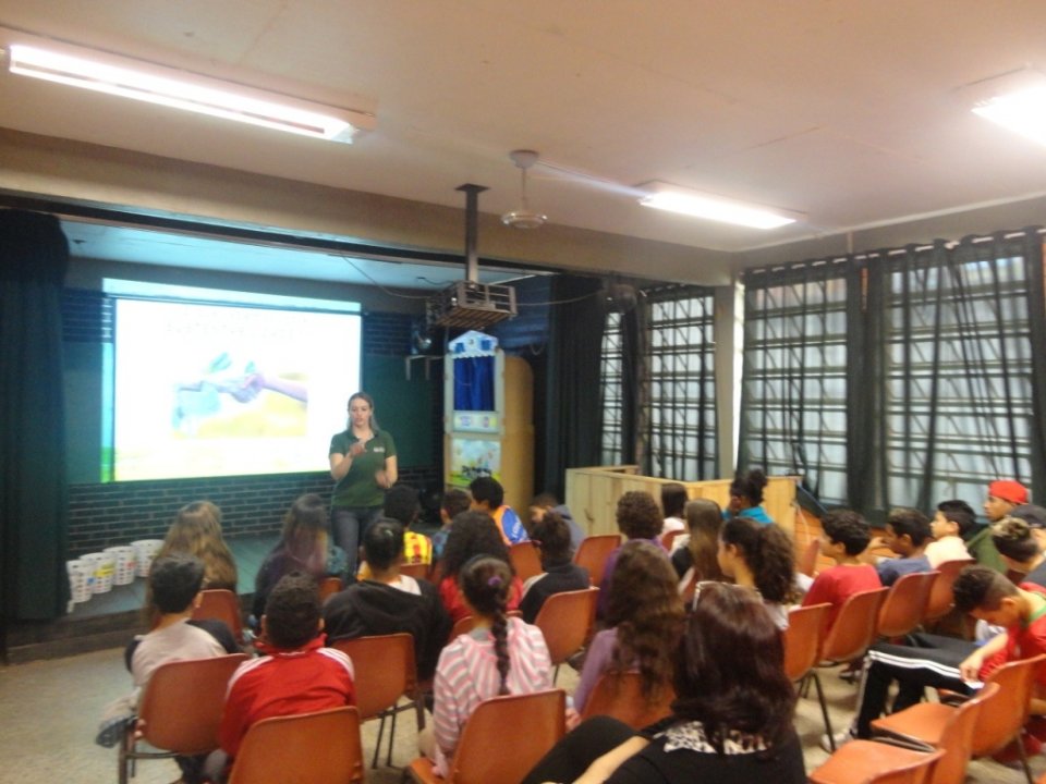 A Turminha da Reciclaglem-RS na volta as aulas das escolas