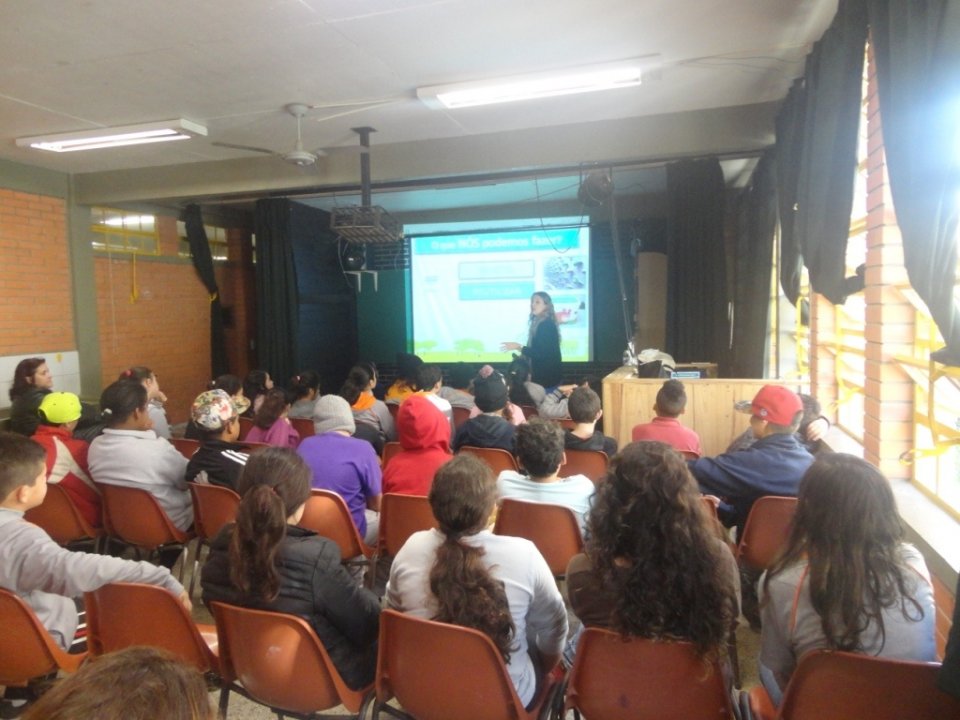 A Turminha da Reciclaglem-RS na volta as aulas das escolas