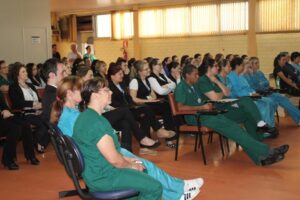 Palestra desperta diversas emoções em funcionários de Hospital no RS