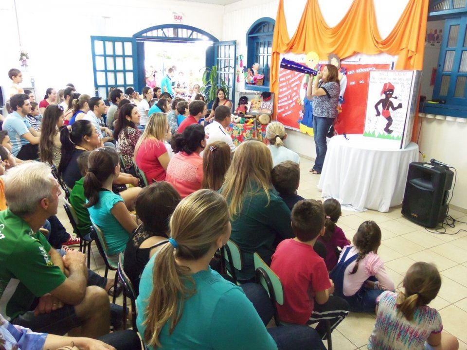 Roda de Leitura levou 22.883 pessoas ao mundo da imaginação em 2015