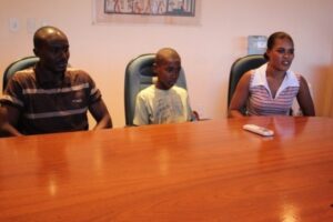 FALB PROMOVE REENCONTRO EMOCIONANTE DE MÃE E FILHO